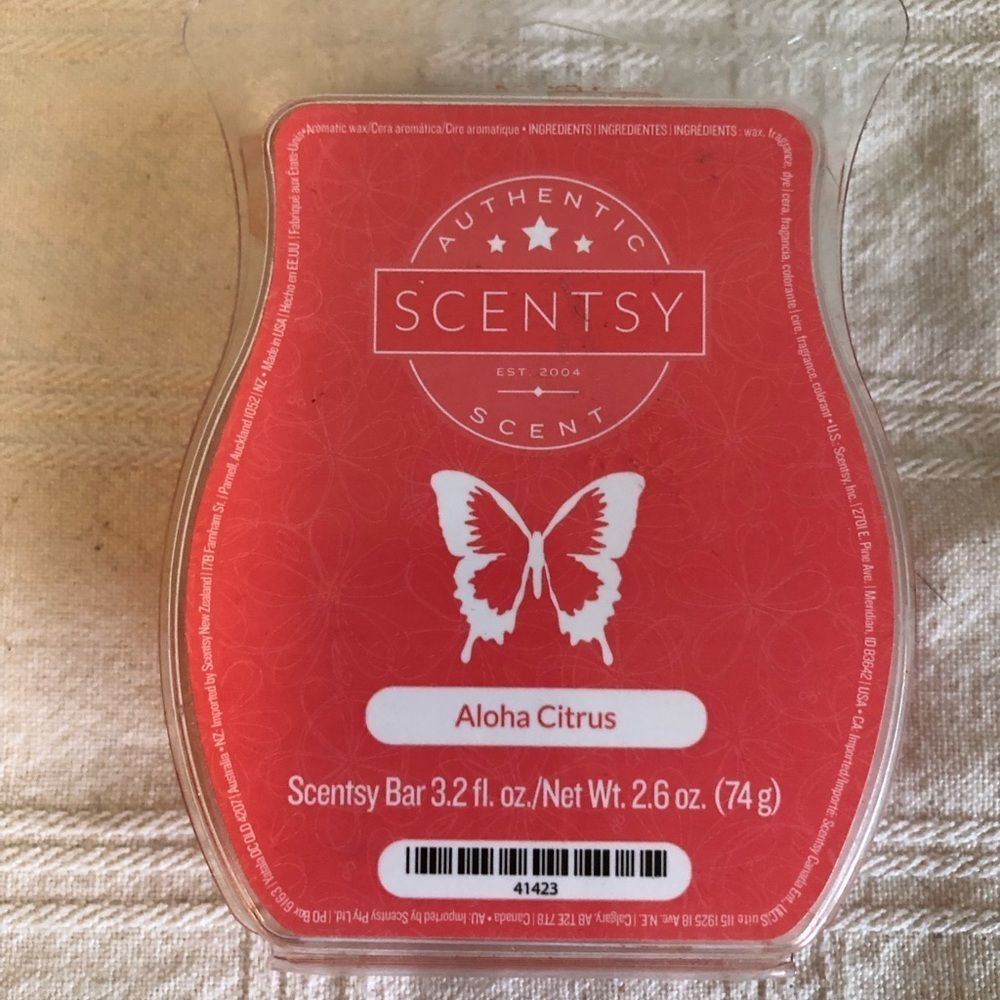 Scentsy Aloha Citrus Wax Bar - Vibrant Red